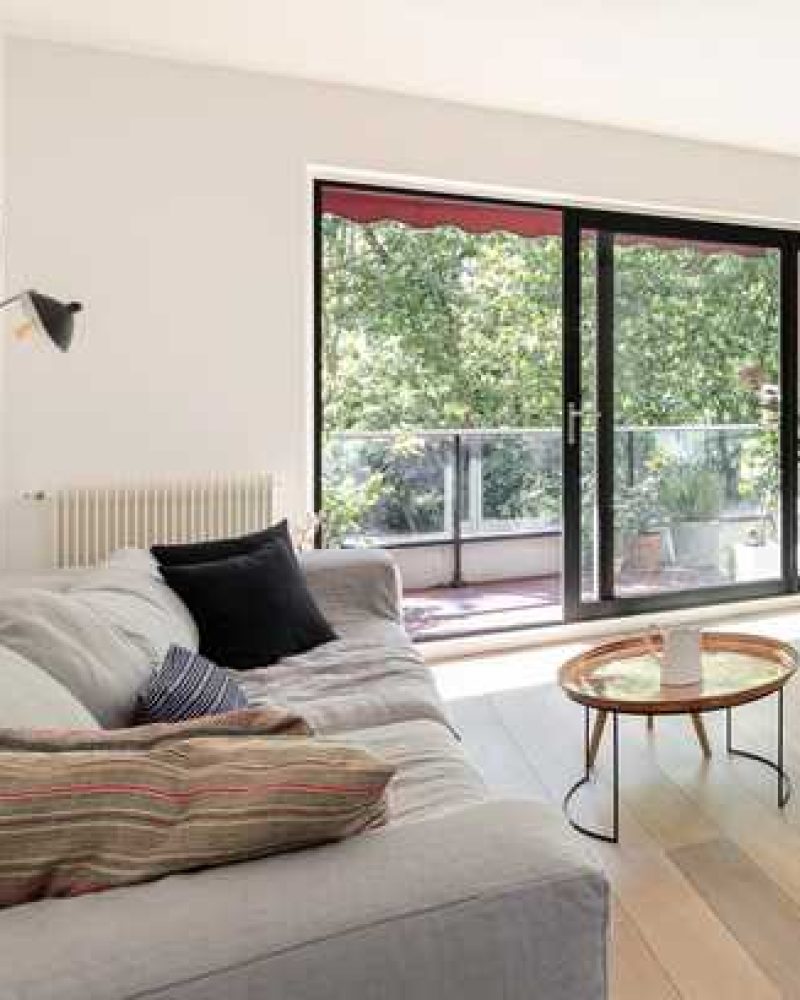 Dans les coulisses de la rénovation intérieure à Marseille : quand l’ancien rencontre le contemporain